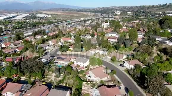 加州钻石酒吧住宅小区的鸟瞰图视频的预览图