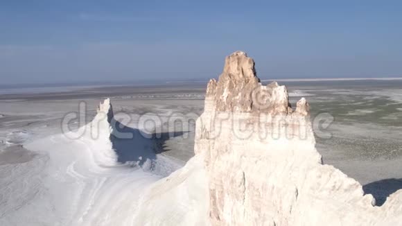 古老干涸的特提斯海洋的底部盐山的遗迹4k博什齐拉视频的预览图