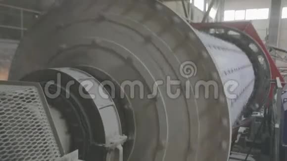 工业磨球磨机工厂磨用金属球磨视频的预览图