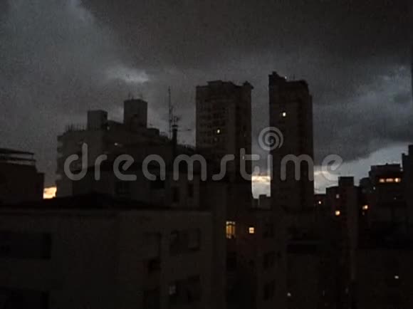 巴西圣保罗市市中心夜景视频的预览图