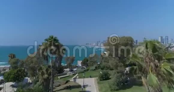 以色列特拉维夫雅佛贾法鸟瞰地中海港口和城市景观建筑视频的预览图