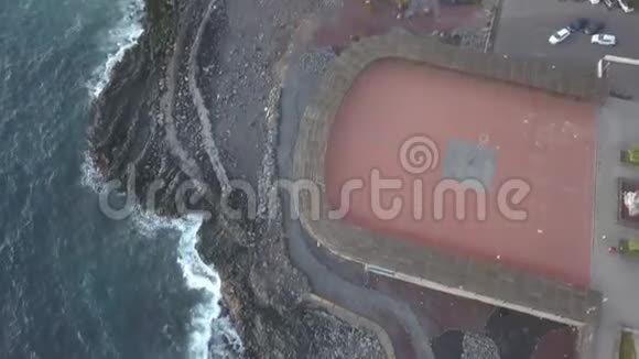 地中海沿岸的迷人城市彩色镜头4k视频的预览图