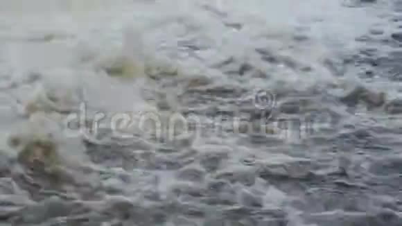水流滚滚视频的预览图