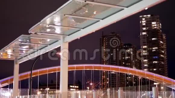 交通流反射对桥梁眼镜的运动视频的预览图