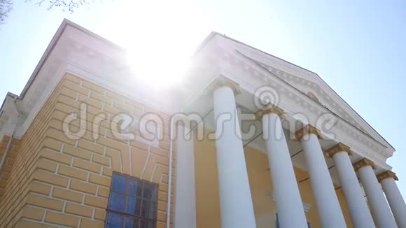 阳光下的变形大教堂迪尼普罗视频的预览图