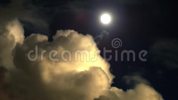 满月之夜的过度流逝视频的预览图