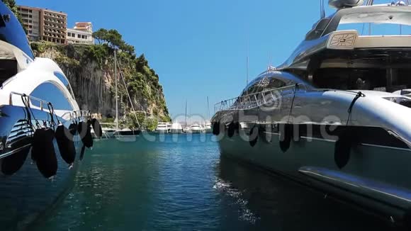 摩纳哥丰维耶24aux可以2013奢侈快艇采用海港关于男人视频的预览图