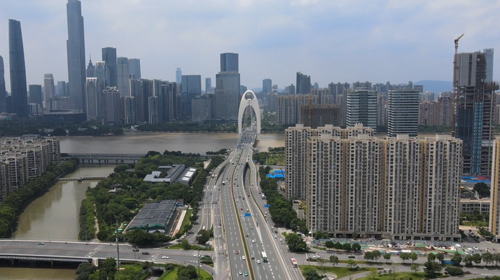 航拍实拍高清广州猎德大桥城市交通视频的预览图