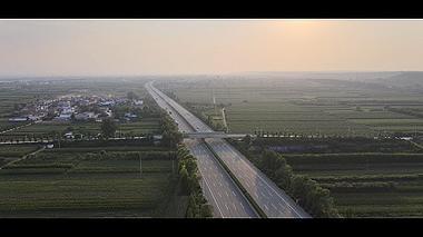 连霍高速西宝段高速公路航拍视频视频的预览图