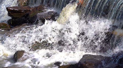 墨西哥的瀑布视频的预览图
