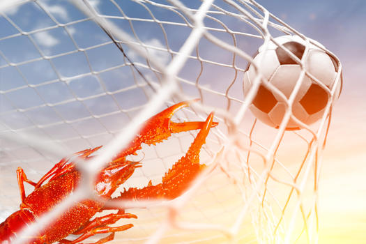 小龙虾与足球图片素材免费下载