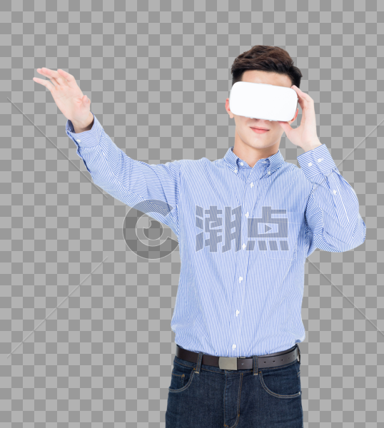 年轻男子戴VR眼镜体验虚拟现实图片图片素材免费下载