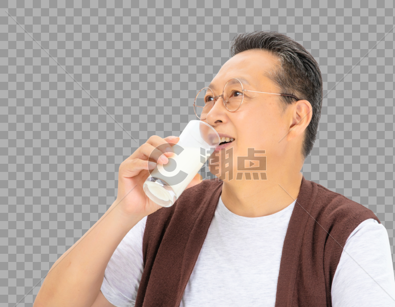 喝牛奶的老年人图片素材免费下载