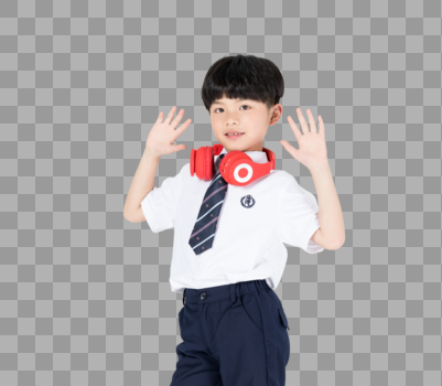 儿童男生戴着耳机听音乐跳舞图片图片素材免费下载