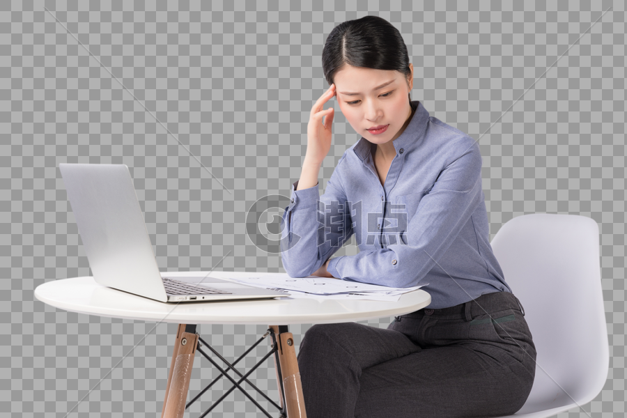 坐在办公桌前头痛的职场女性图片图片素材免费下载
