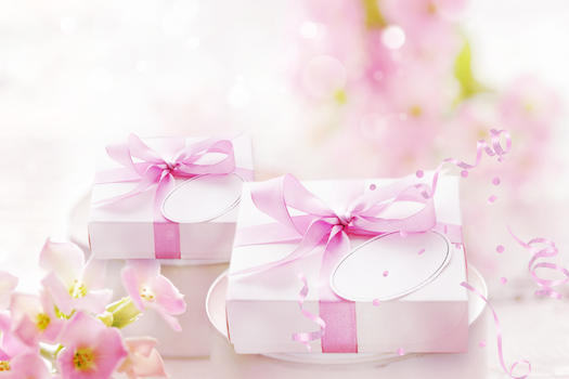 粉色唯美礼盒图片素材免费下载