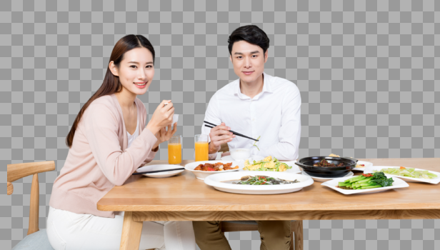 年轻夫妻在家吃饭图片素材免费下载