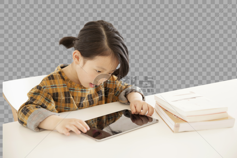 女孩在学习电脑图片素材免费下载