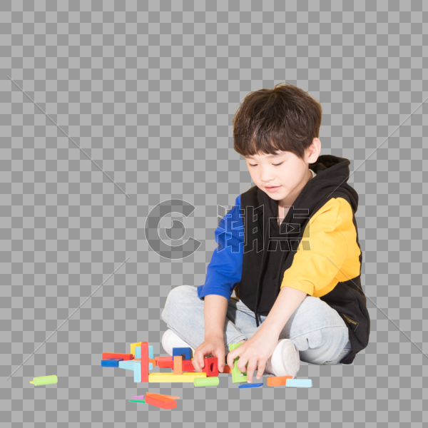 儿童小男孩玩积木益智玩具图片素材免费下载
