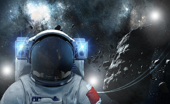 宇宙中的宇航员图片素材免费下载