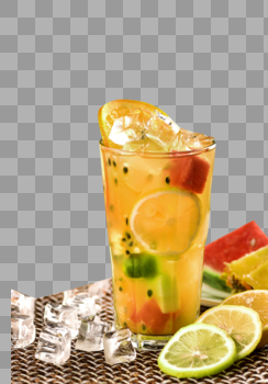 一杯冰镇新鲜的果汁图片素材免费下载