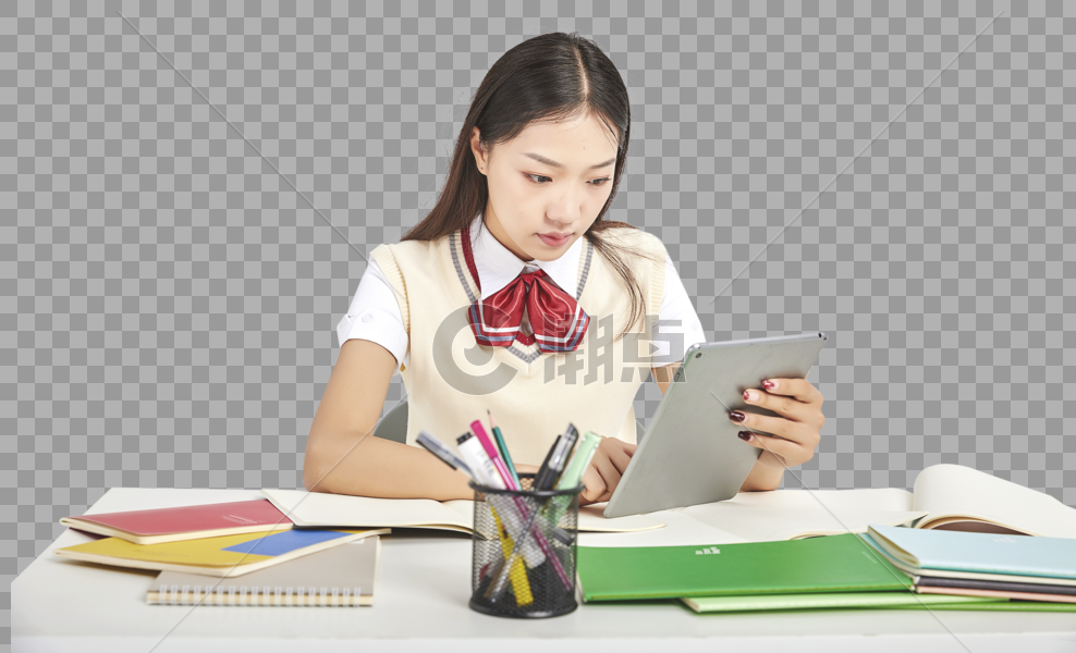 女高中生形象使用平板学习图片素材免费下载