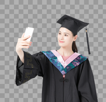 毕业大学生穿学士服自拍图片素材免费下载