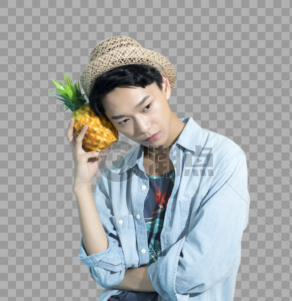 拿着菠萝的青年男性图片素材免费下载