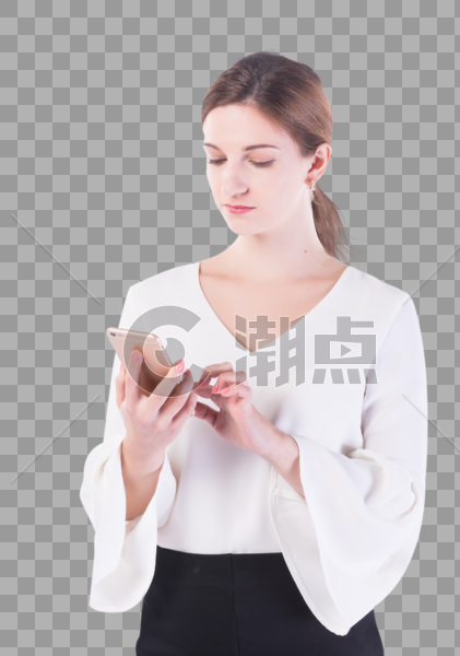 在玩智能手机的外国女性图片素材免费下载