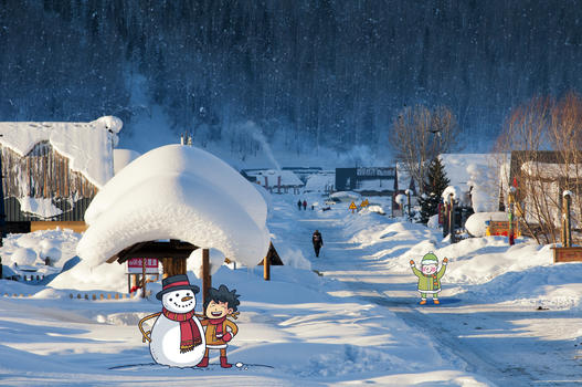 冬季雪地上嬉戏图片素材免费下载