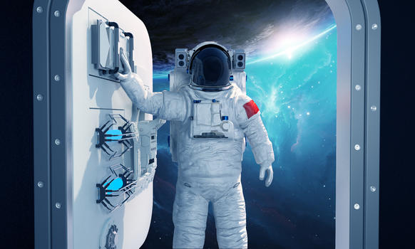 开太空舱门的宇航员图片素材免费下载