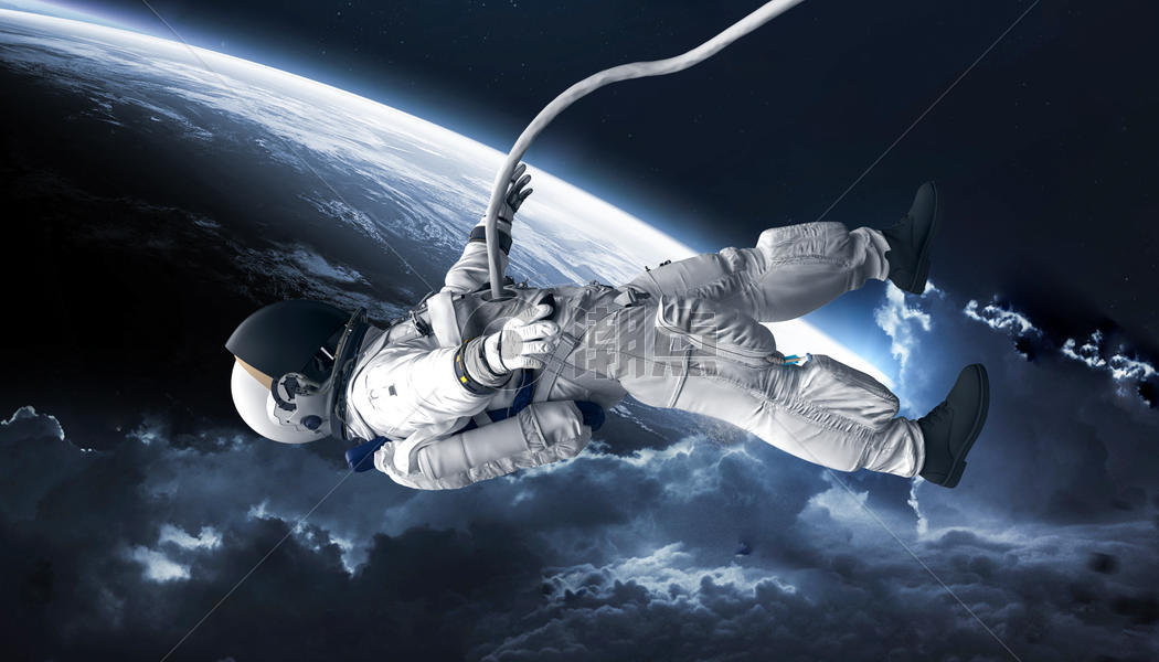 太空宇航员行走图片素材免费下载