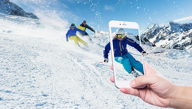 从手机中出来滑雪图片素材免费下载