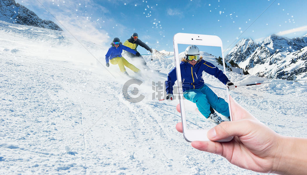 从手机中出来滑雪图片素材免费下载