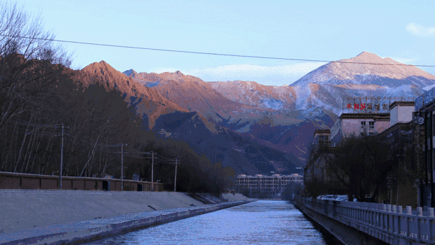 拉萨雪山落日图片素材免费下载