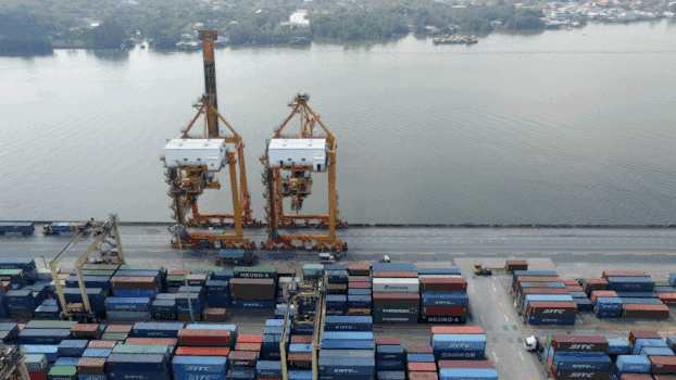无人机航拍曼谷港口集装箱港口起重机GIT图片素材免费下载