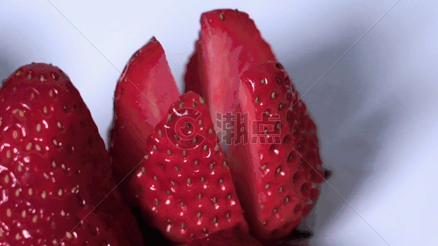 切开的草莓GIF图片素材免费下载