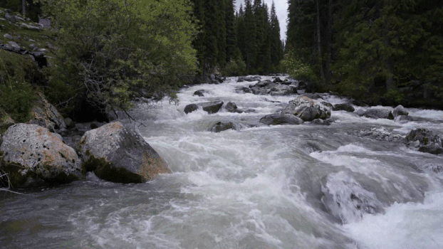 新疆山区河流风景GIF图片素材免费下载