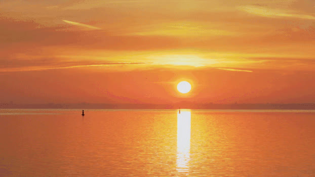 黎明日出平静的海面GIF图片素材免费下载