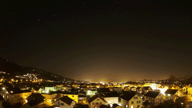 美丽小镇夜晚繁星美景GIF图片素材免费下载