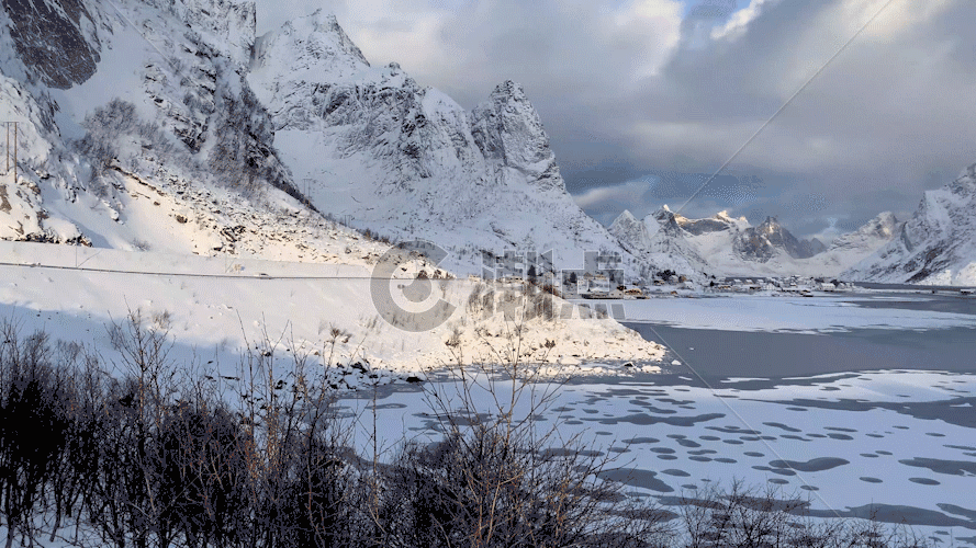 挪威著名的旅游胜地罗弗敦群岛自然风光GIF图片素材免费下载