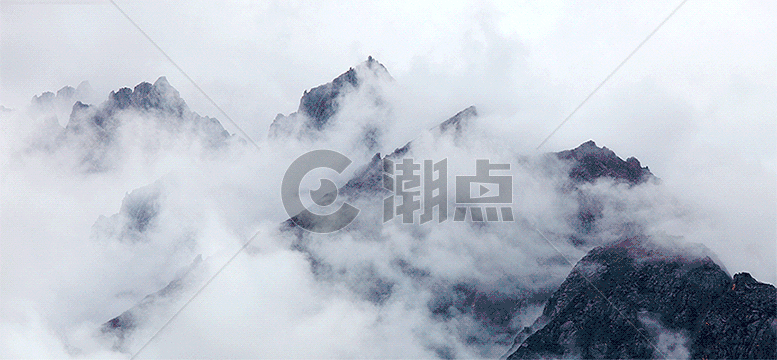 雾气弥漫的山峰gif动图图片素材免费下载