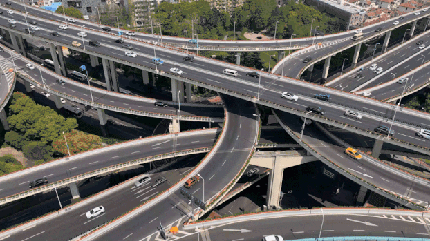 高架桥上的车辆运动GIF图片素材免费下载