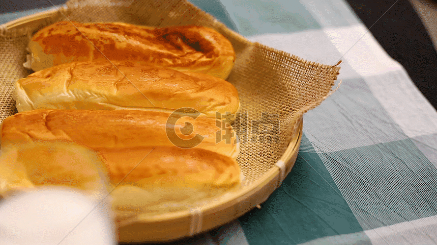 早餐面包牛奶加水果GIF图片素材免费下载