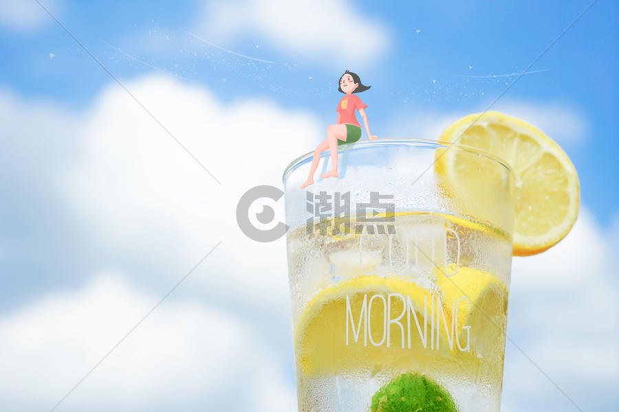 夏季坐在柠檬汁上吹吹风图片素材免费下载
