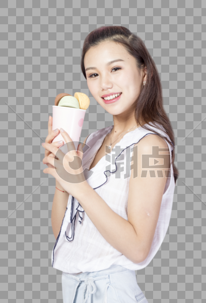 拿着冰淇淋的青年女性图片素材免费下载