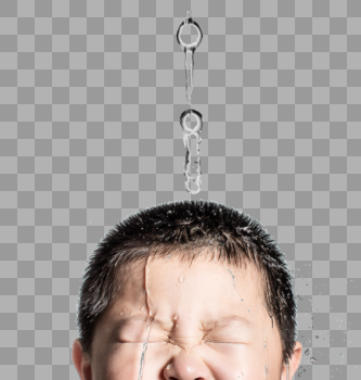 水珠落在孩子的脸上图片素材免费下载