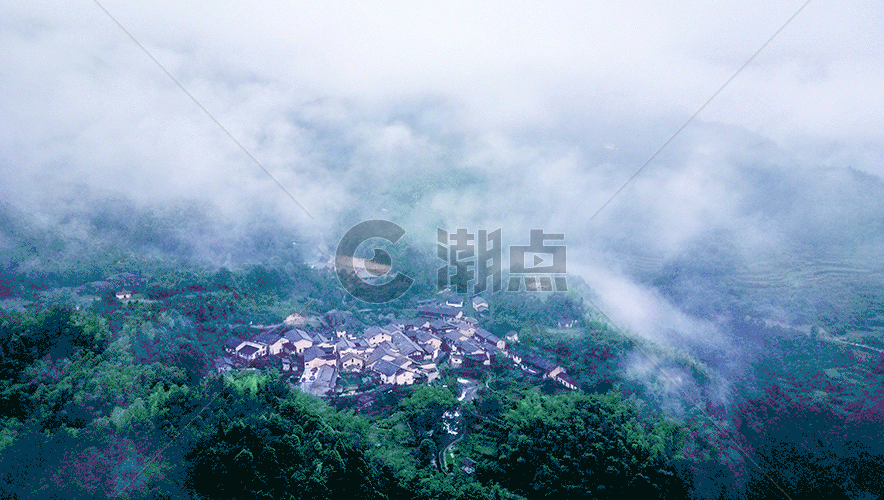 云雾笼罩中的小村古村gif动图图片素材免费下载