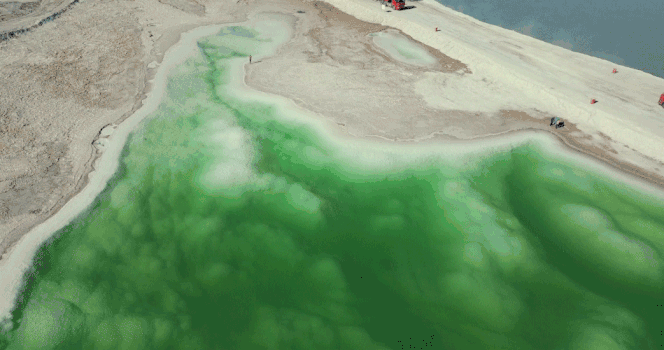 航拍翡翠湖GIF图片素材免费下载