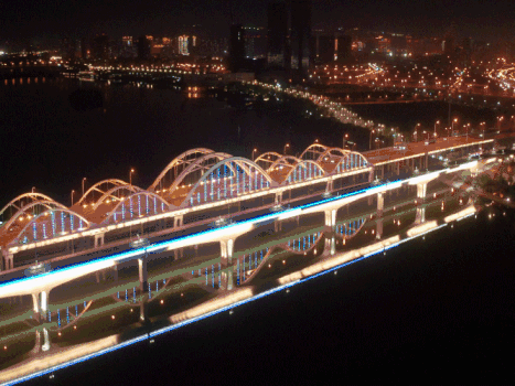 夜晚大桥河面GIF图片素材免费下载